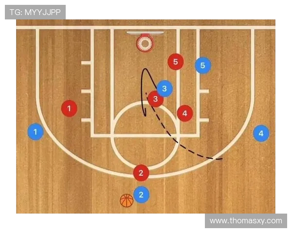 法甲联赛经典进攻组合及配合战术解析